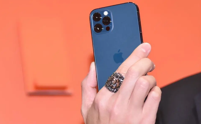 大城苹果手机维修分享iPhone12系列重启方法教程 
